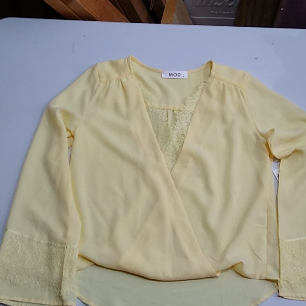 NWT lace covered cuffs neck blouse